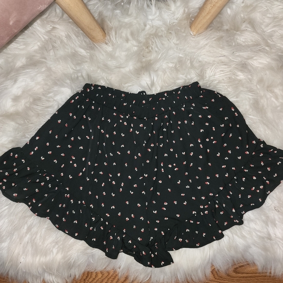 NWT Papermoon Ruffle Short - Picture 3 of 3